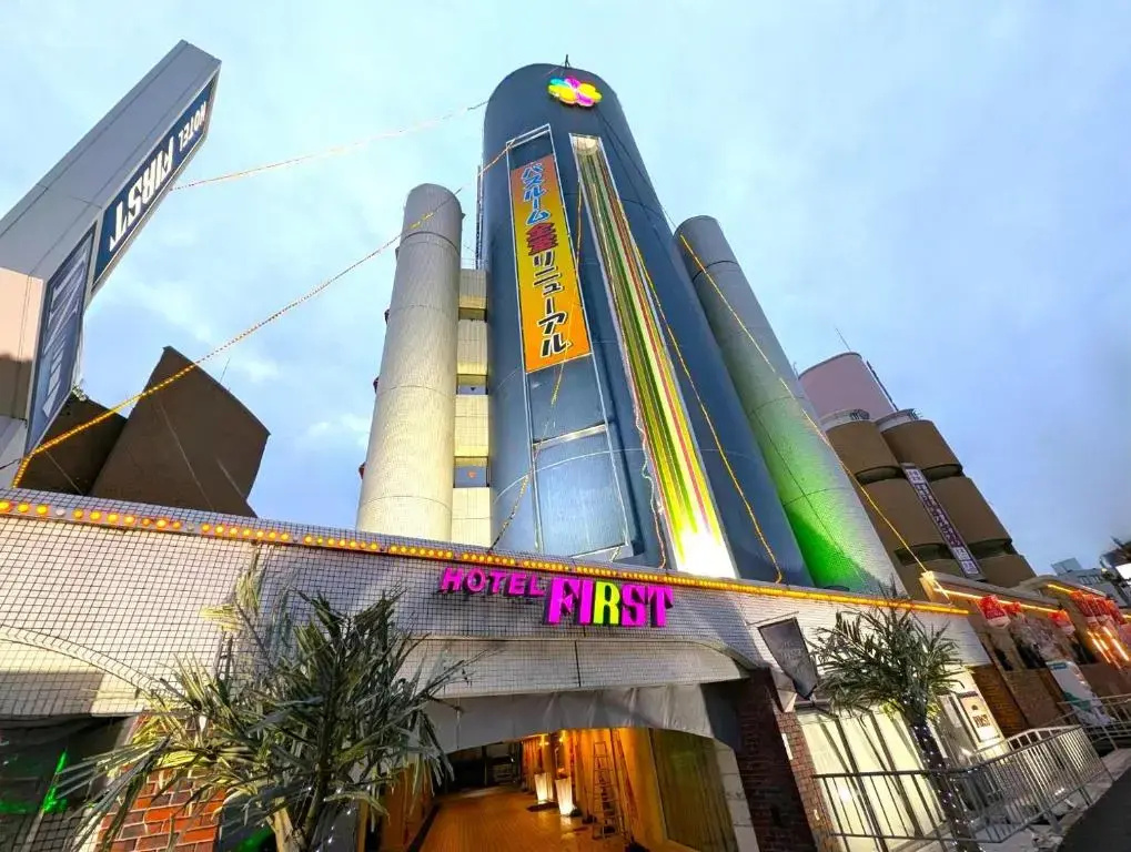 Hotel First