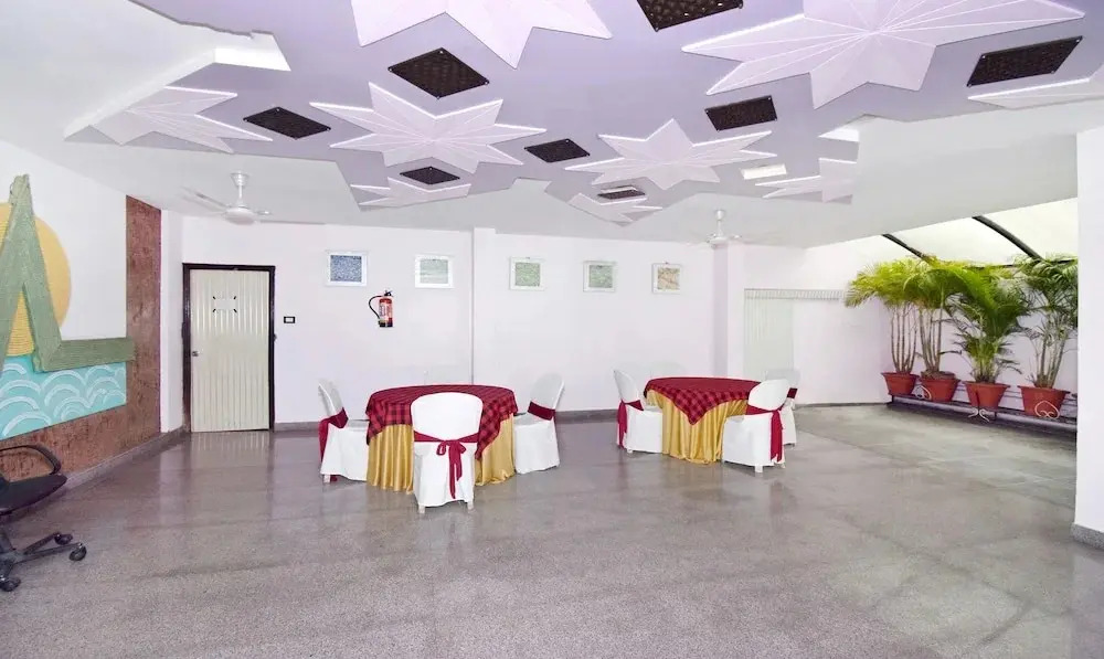 Hotel Shree Gayatri Annex by Treebo Hotels