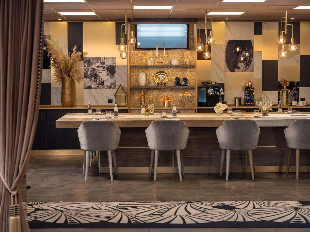 Niepce Paris, Curio Collection By Hilton