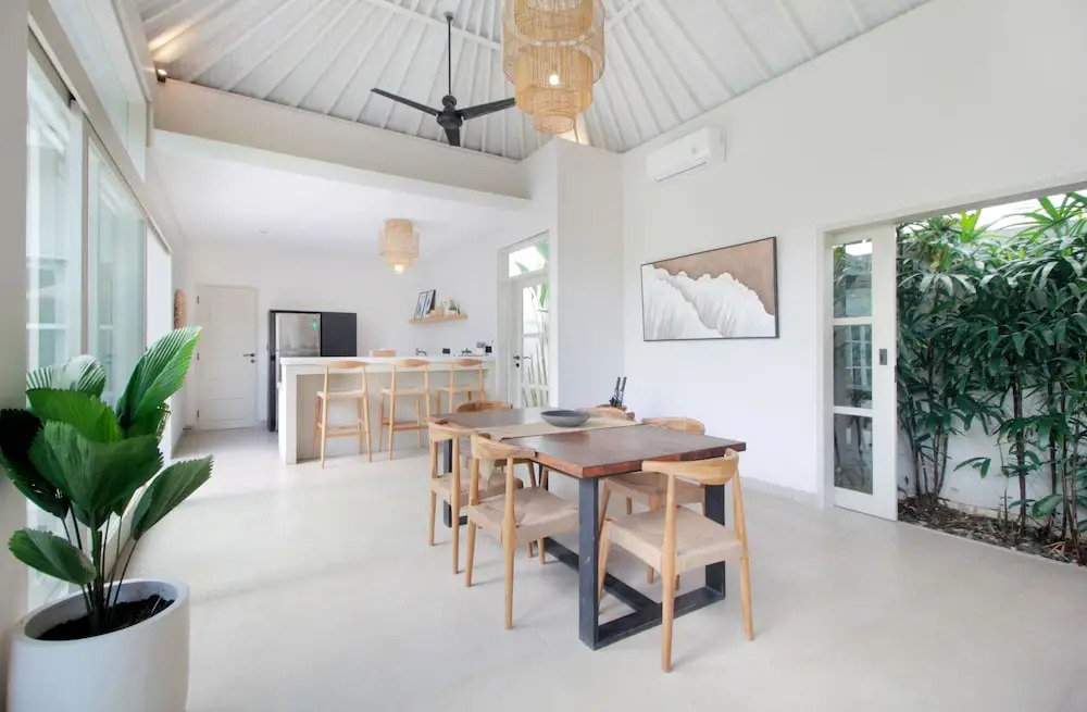 Echo Beach Villa
