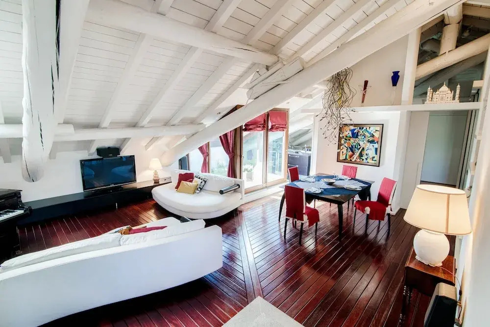 My Home In Como - Exclusive Atticex