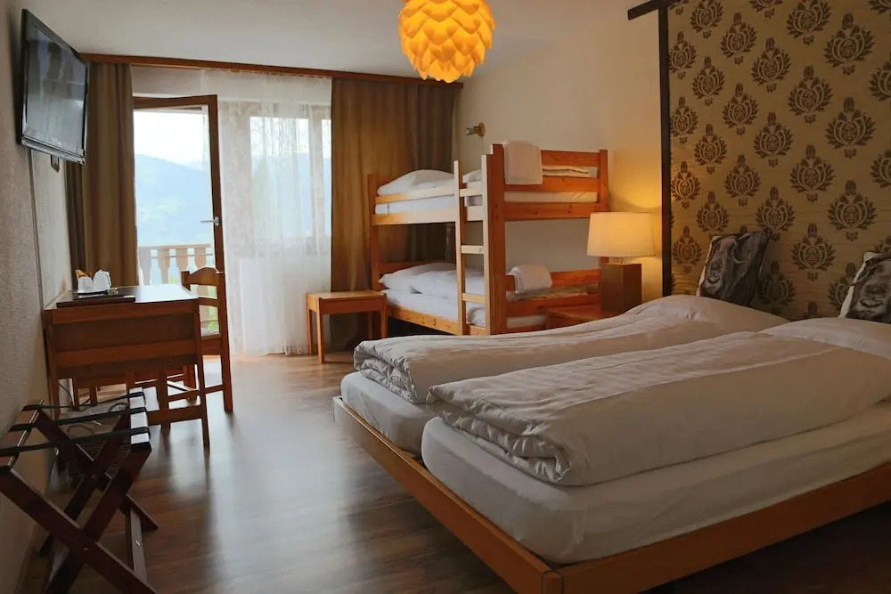 Hotel Surselva