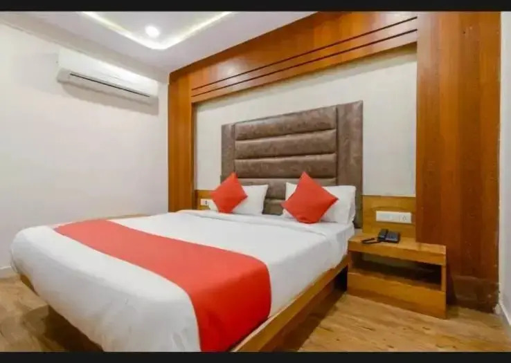 HOTEL SAFARI INN