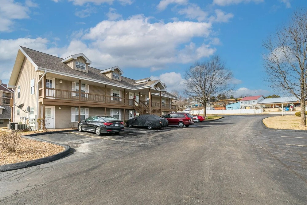 Green Meadow Getaway 2 Bedroom Condo