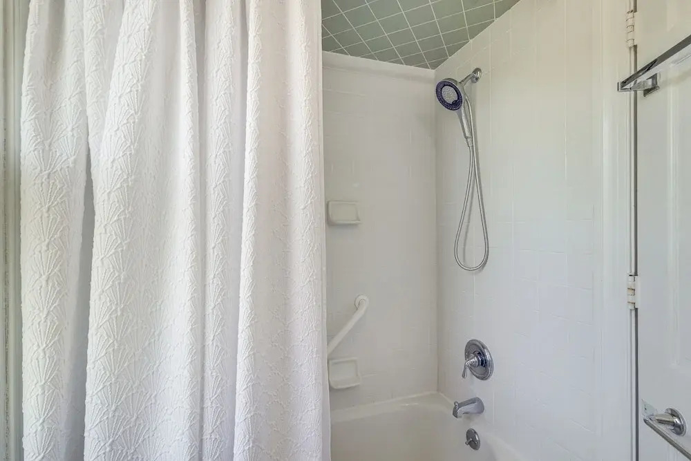 Updated Cape Charles Home ~ 2 Mi to Beachfront!