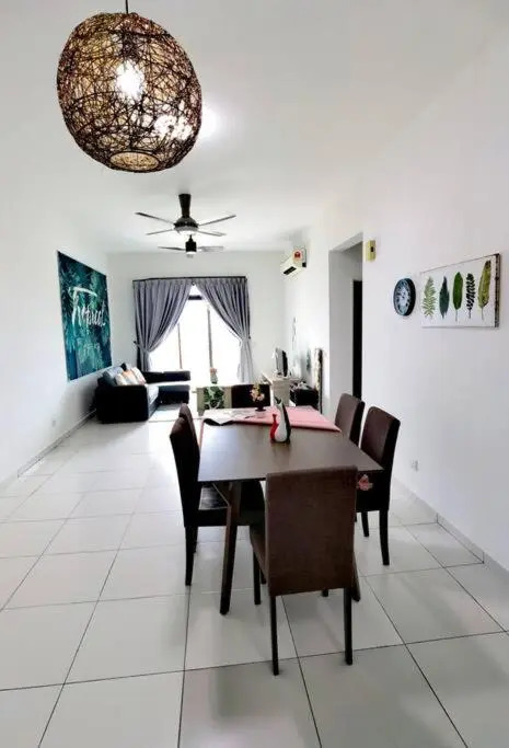 Forest in the Sky 3BR 8pax NETFLIX!! High floor By STAY