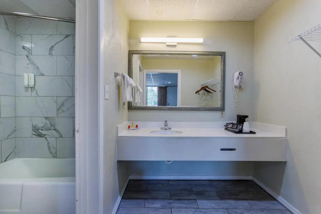 Edyn Hotel By Townhouse Wytheville US 52