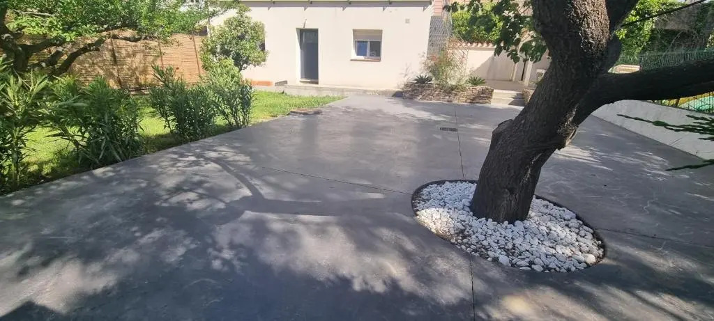 Charmant T2 Coeur de Village Avec Stationnement