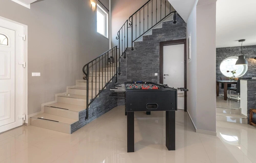 Stunning Home in Skradin-dubavice With Wifi and 4 Bedrooms