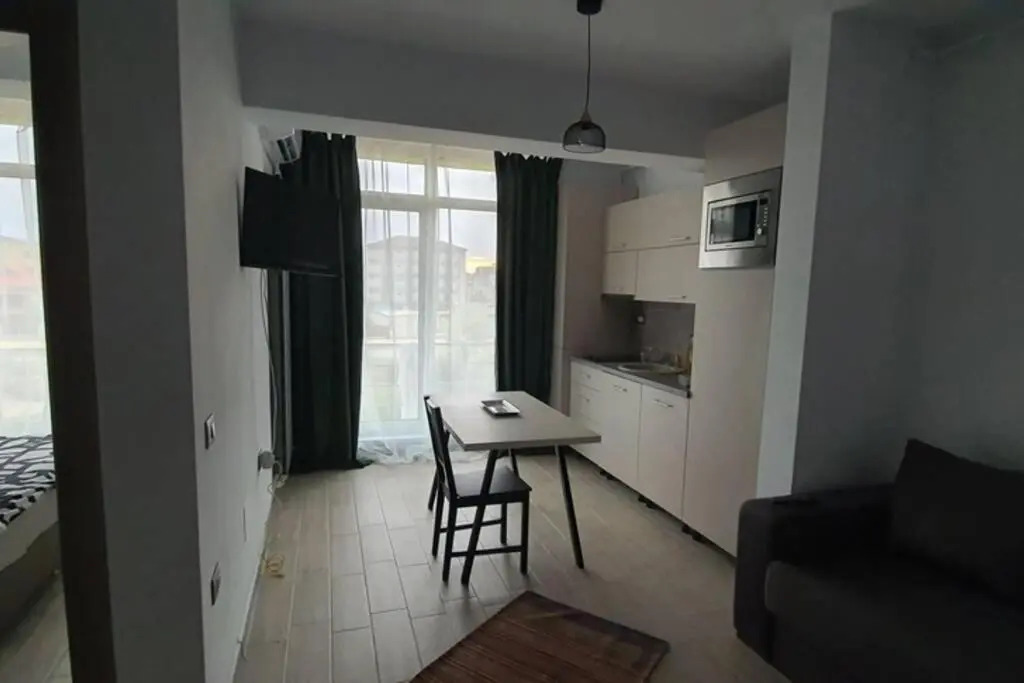 On Beach-Mamaia Residence