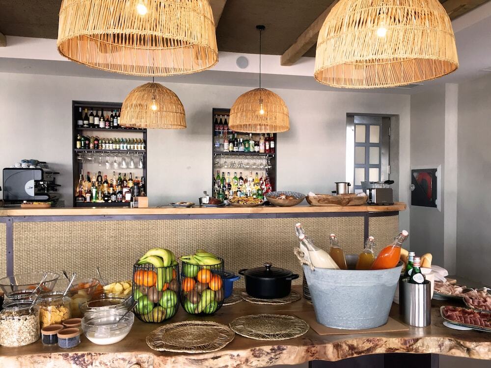 LA GUARDIA Hotel