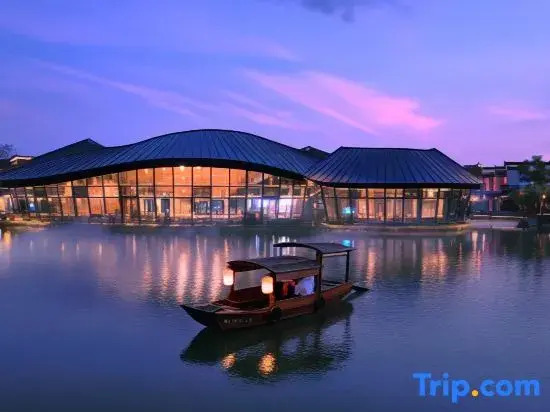 Wunvzhou Dreamless Lake Resort Hotel