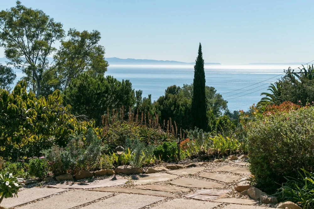 637 Sea Ranch Drive Home 3 Bedrooms 2.5 Bathrooms Home