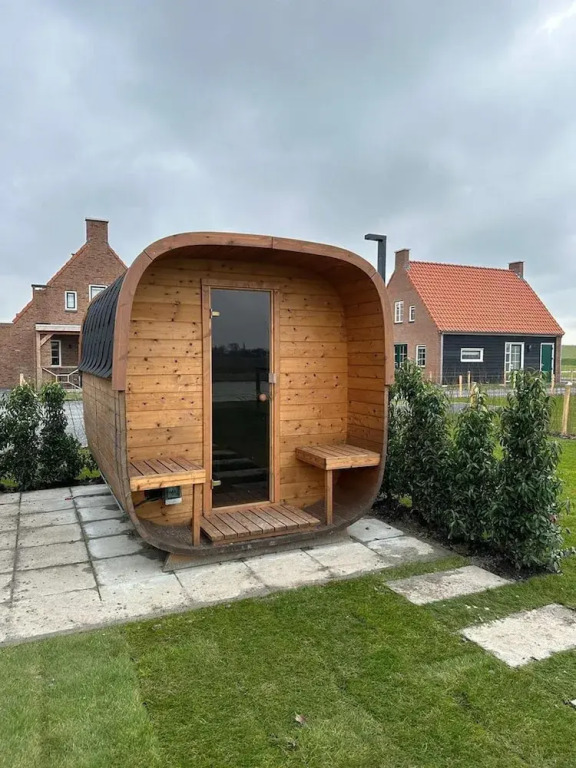 Villa With hot tub and Sauna, on a Holiday Park