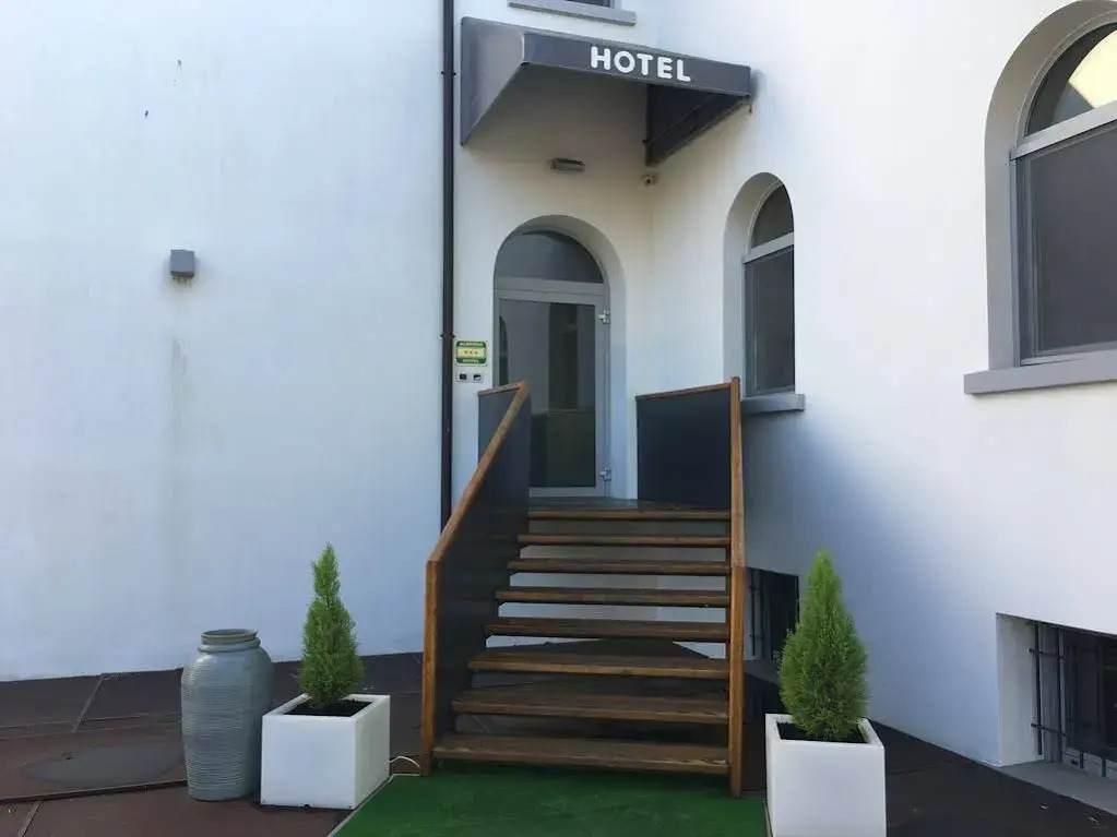Blue Hotel