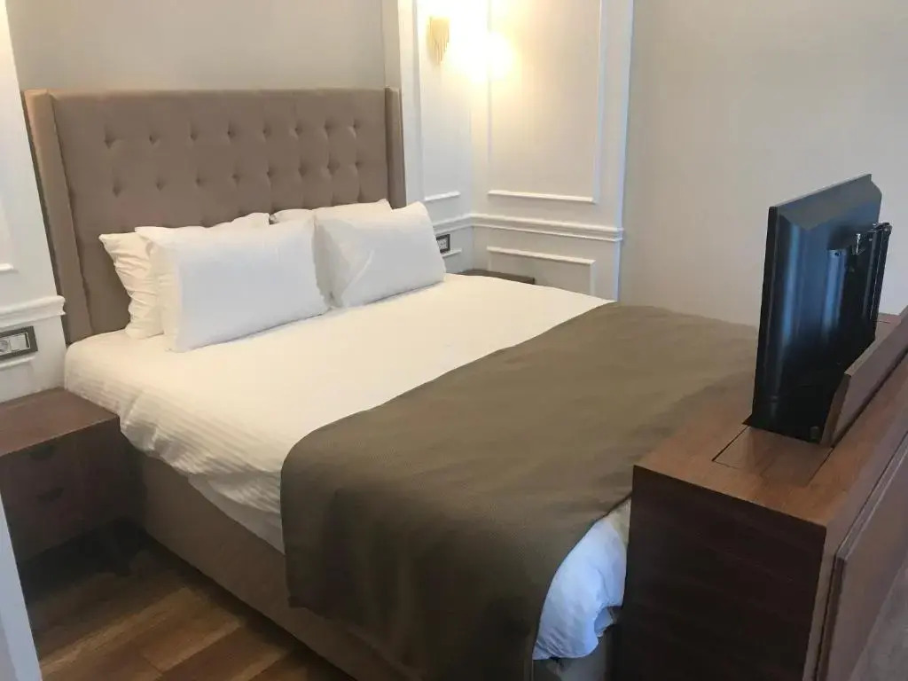 Old Port Hotel Suit