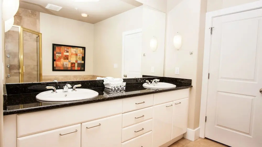 Two Bedroom Penthouse With Spacious Balcony - Unit Crdph16
