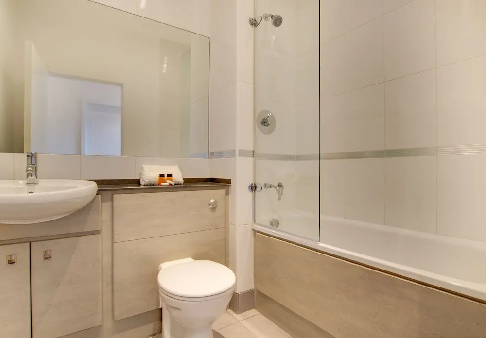 Modern 2 Bedroom Apartment City Centre