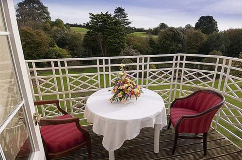 Cliffden Hotel