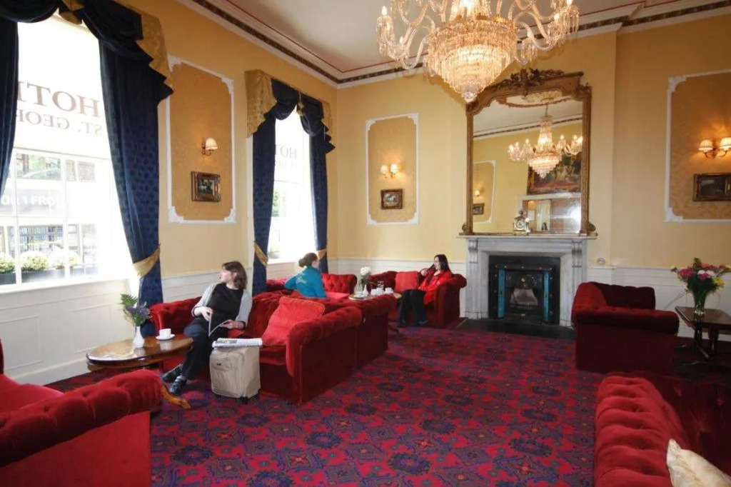 Hotel St George by Nina