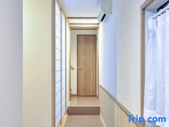 Up to 8 people/4 minutes from the station/4 minutes by train to Namba
