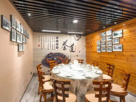 Panshi Hotel