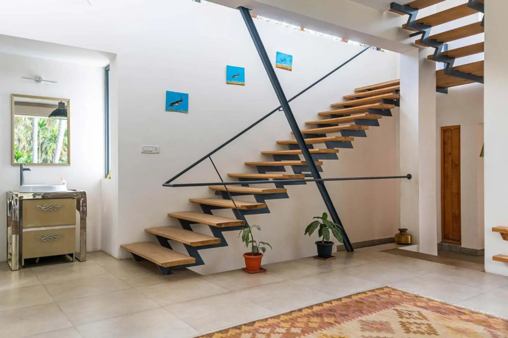 Daveys Townhouse by VEO, StayVista - 3BHK Pet-Friendly Villa with EV Station