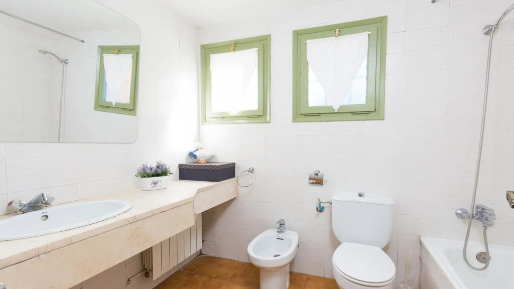 Ronda in Llafranc with 4 bedrooms and 2 bathrooms