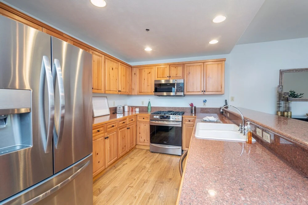 Bear Creek Lodge 111 2 Bedroom Condo by Alpine Lodging Telluride