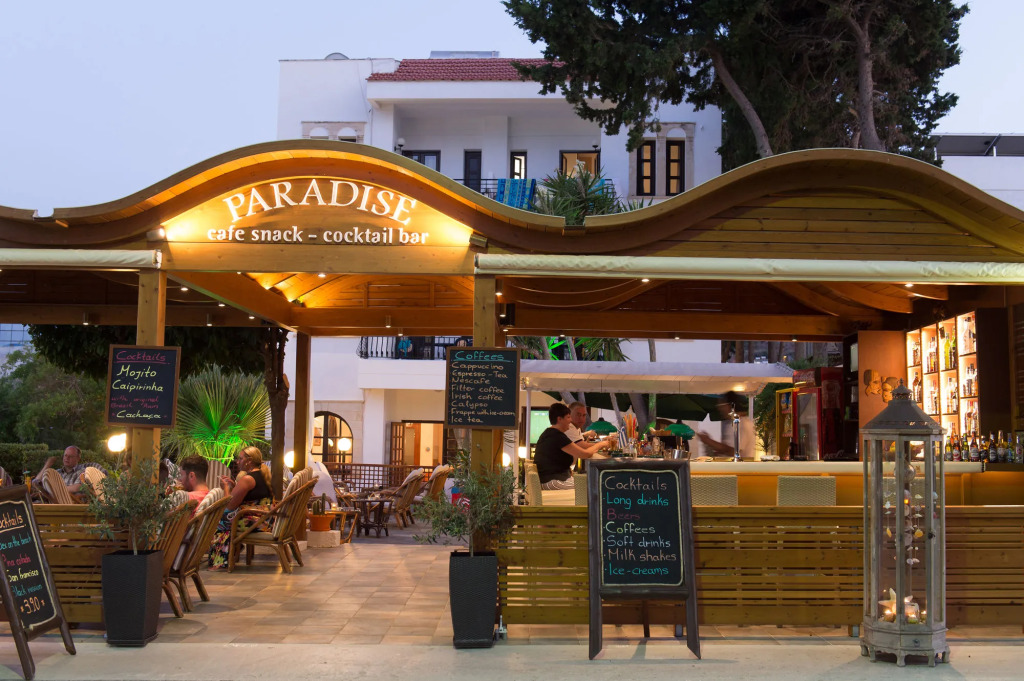 Paradise Hotel-Apartments