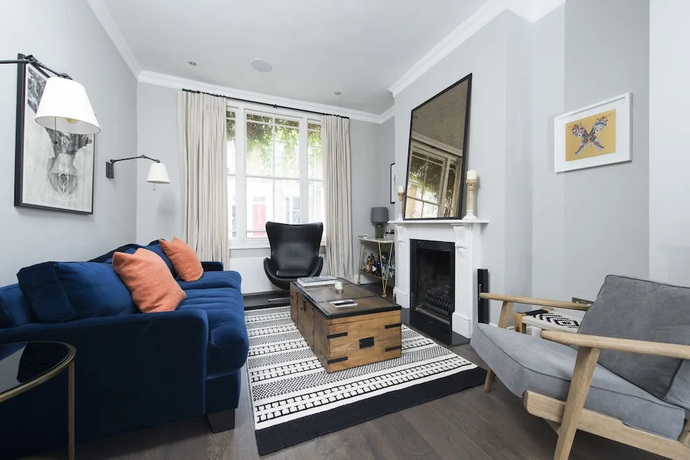 Stylish and Spacious 2BR House in Hammersmith