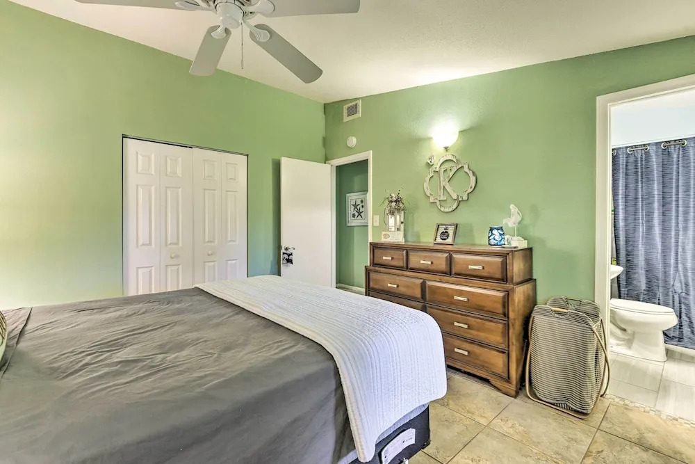 North Port Escape w/ Pool ~ 12 Mi to Beach!
