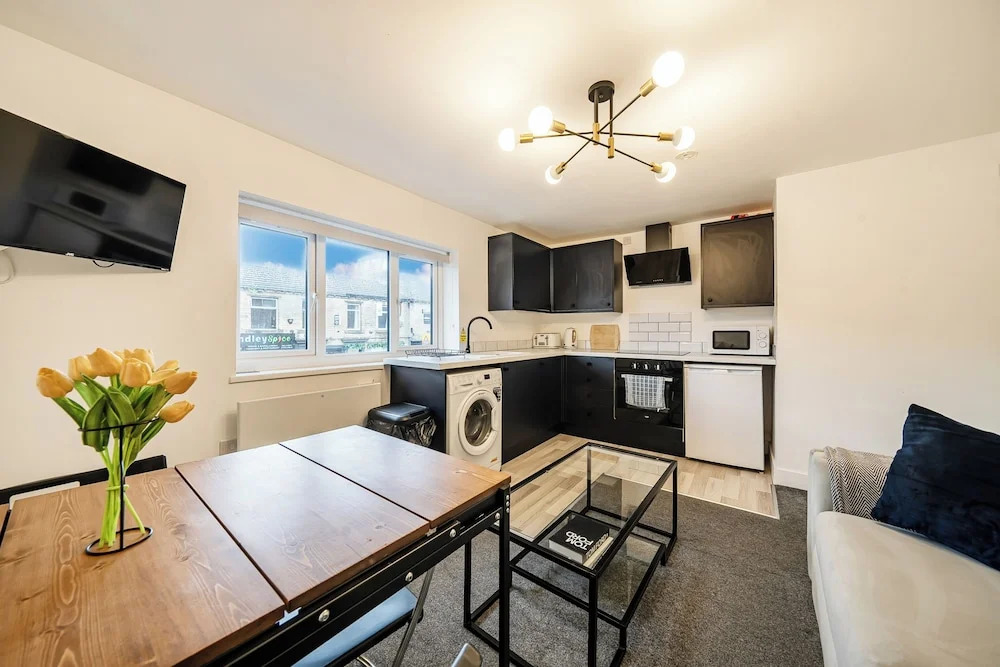 2 Bed Apartment Sleeps 3 -smart Tv -private Garden