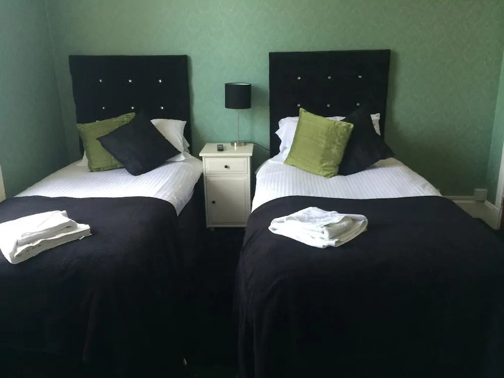 Broom Lodge