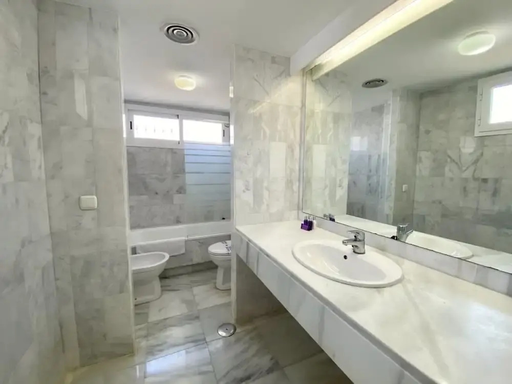 House Pauline 3 bed Poolside Private Garden M-5