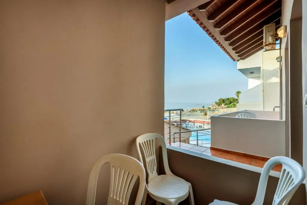 Apartment4 50 metres from THE Sea 'NEW LISTING'