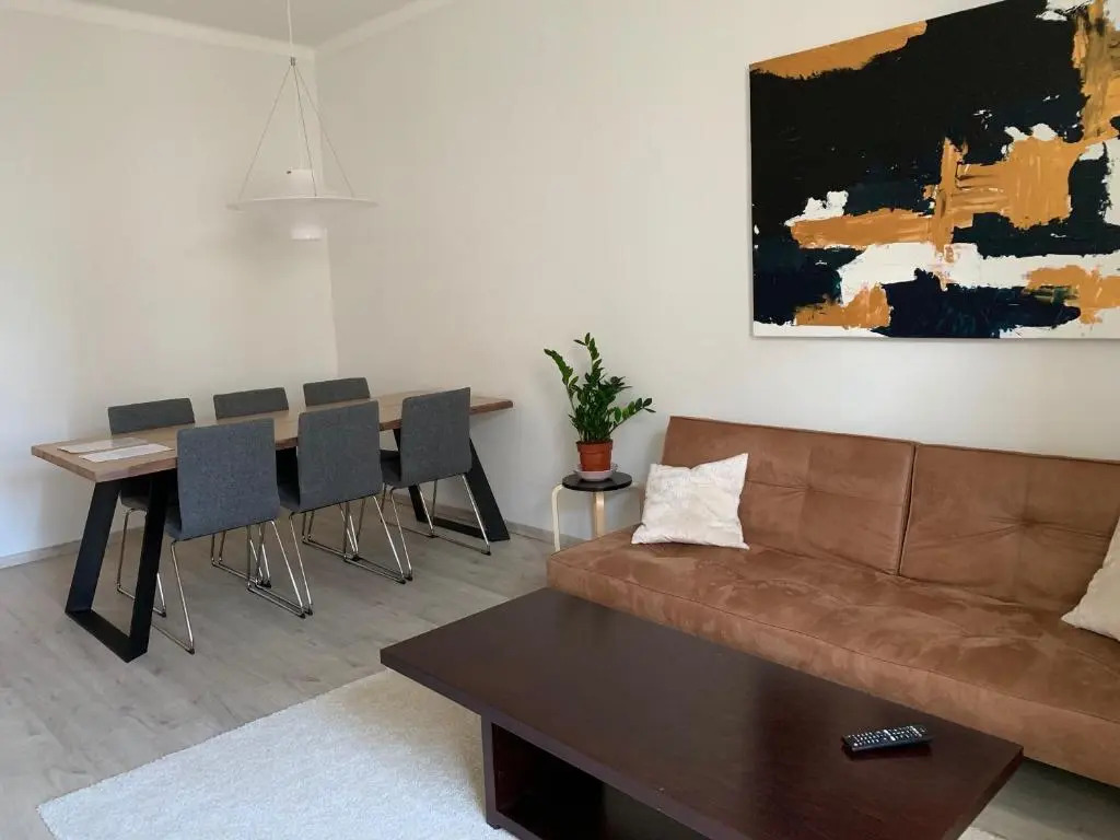 Freda Residence 2