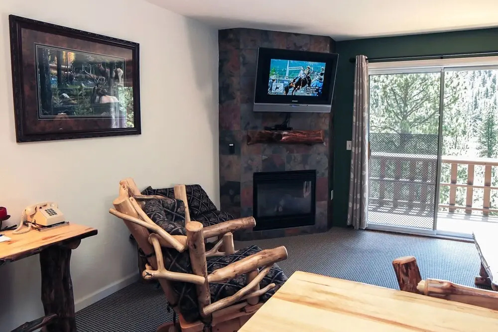 Fawn Valley Inn 1 Bedrooms by Rocky Mountain Resorts
