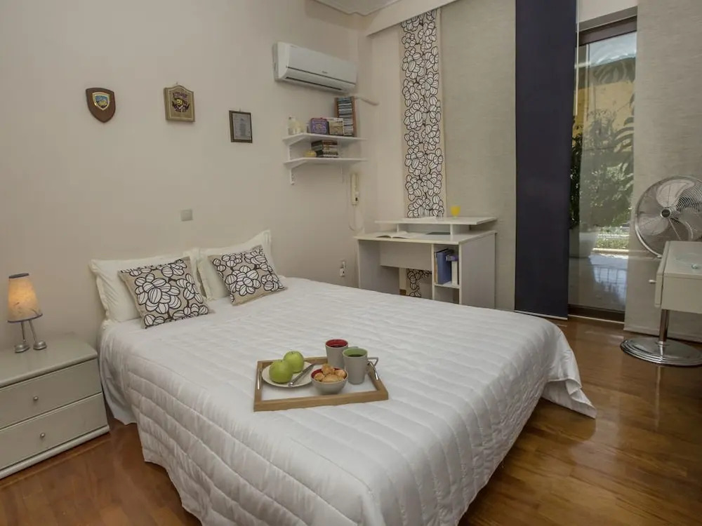 Family Holidays Apartment in Glyfada by GHH