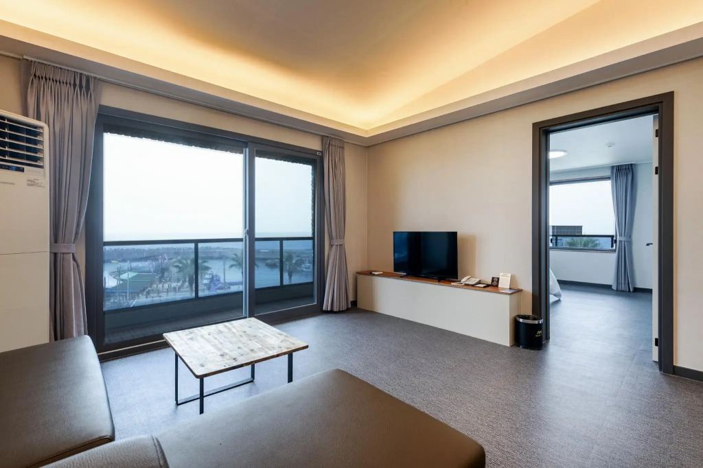 Aewol stay in jeju