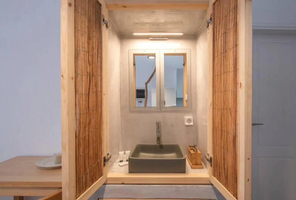 Platis Gialos Studio close to the beach