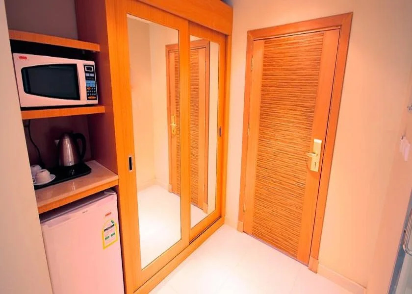 Meera Suites