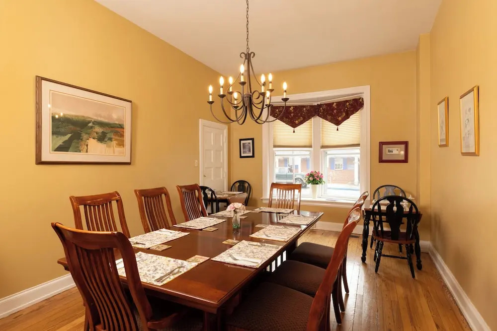 Carlisle House Bed and Breakfast