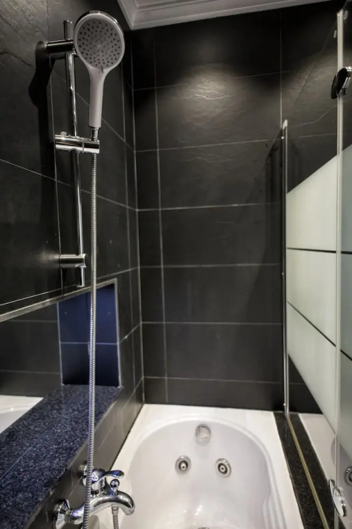 The Queen Luxury Apartments - Villa Fiorita
