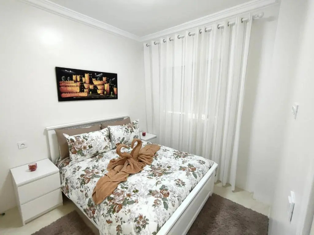 Brand New 3 Bed Apartment-Beach 8 mins-Moujahidine