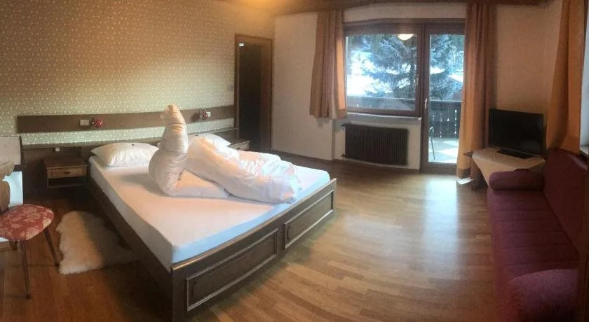 Hotel Tyrol