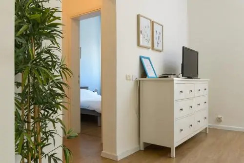 Beachfront 52 by Tlv 2 Rent
