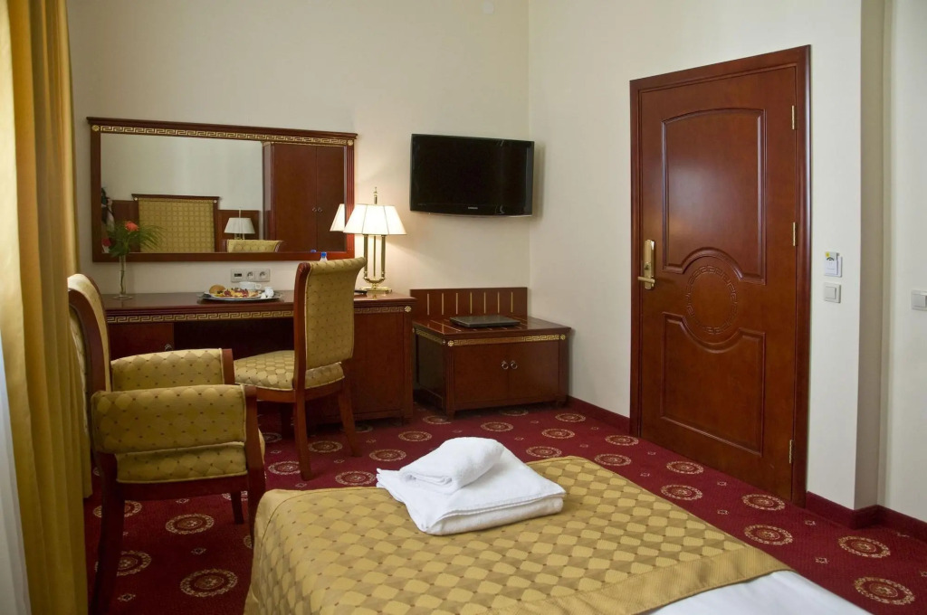 Hotel Holiday Park
