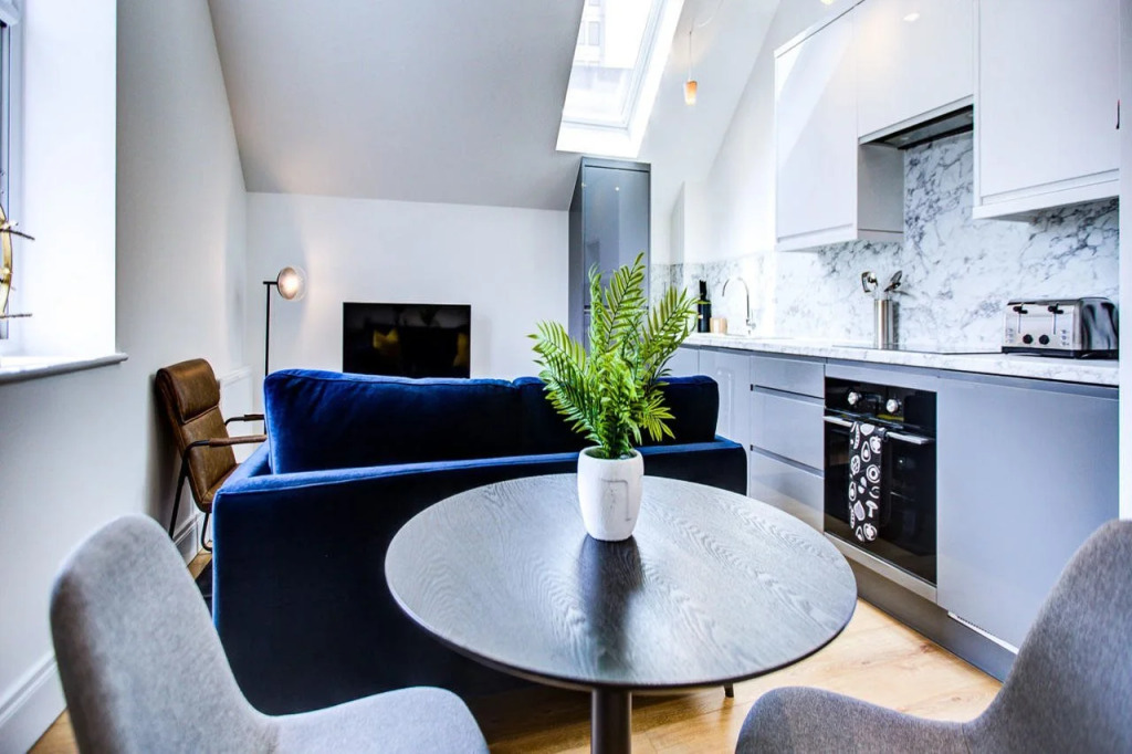 Hybrid Resi New Malden