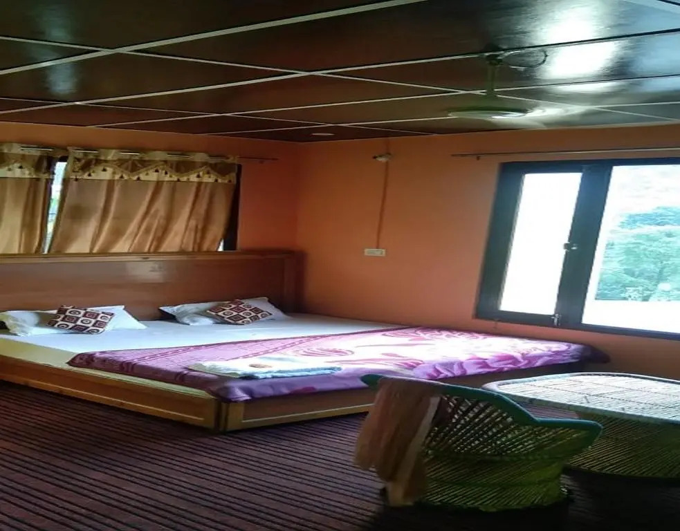 Himalayan View Homestay By Stayapart, Kemptyfall.